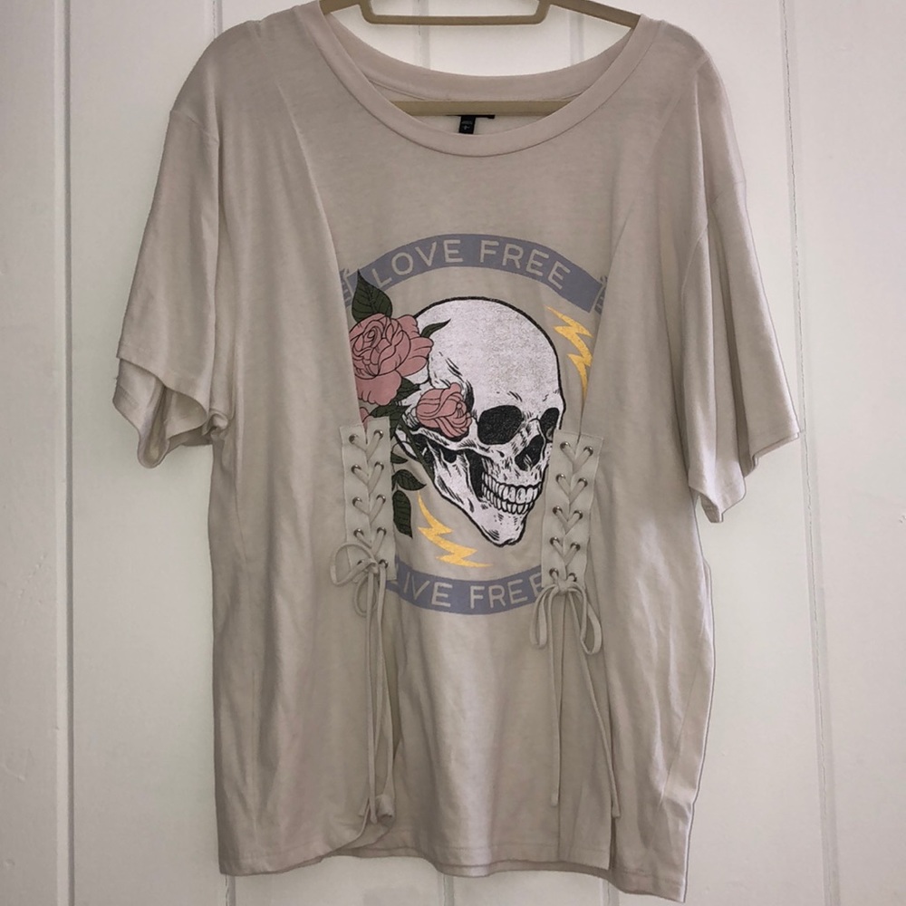 Love Free live free T-shirt